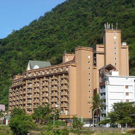 Fujiyeh Chipen Hot Spring Resort Wenquan Экстерьер фото
